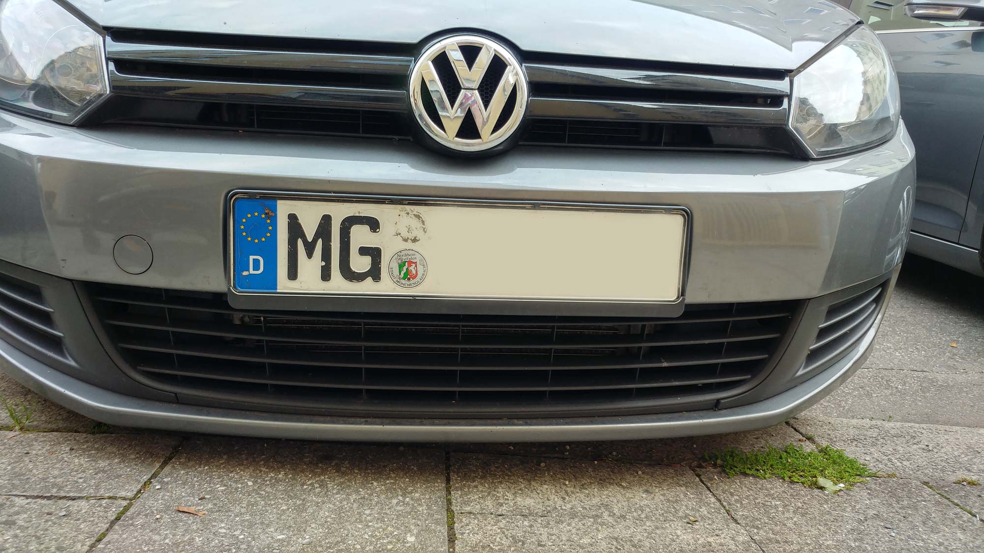 Auto mit dem Kennzeichen MG