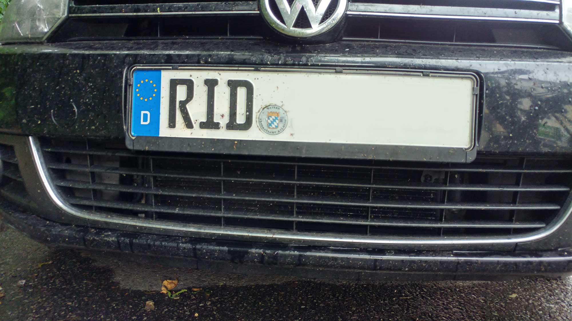 Auto mit dem Kennzeichen RID