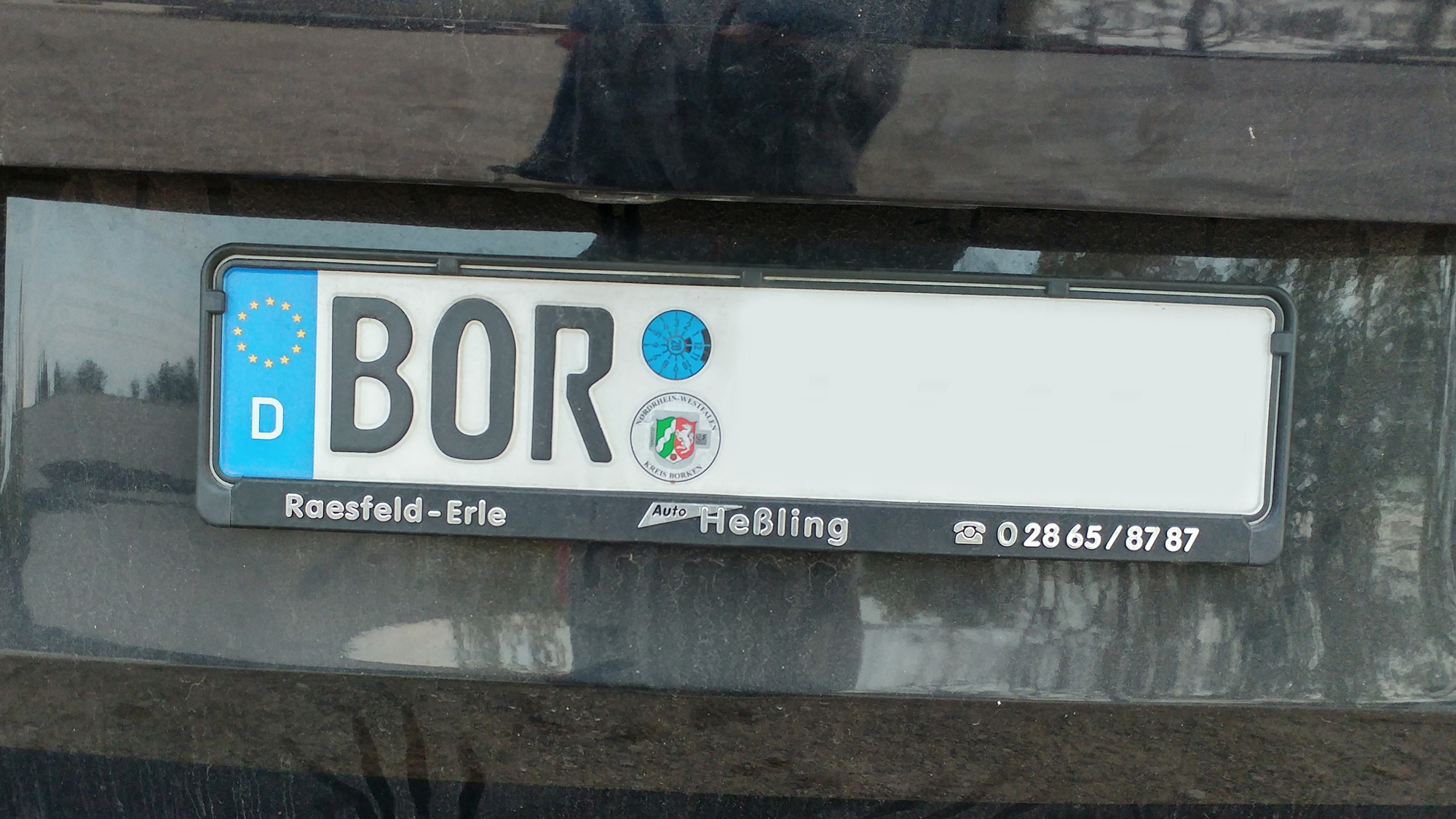 Auto mit dem Kennzeichen BOR