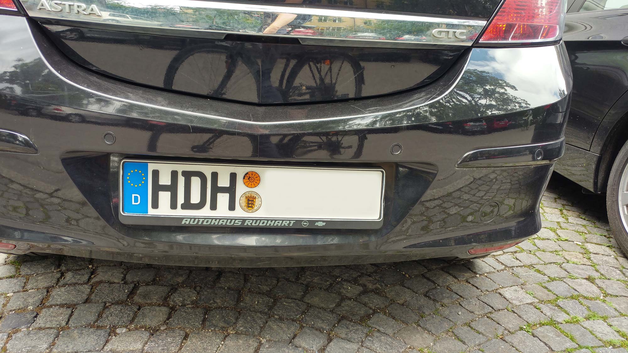 Auto mit dem Kennzeichen HDH