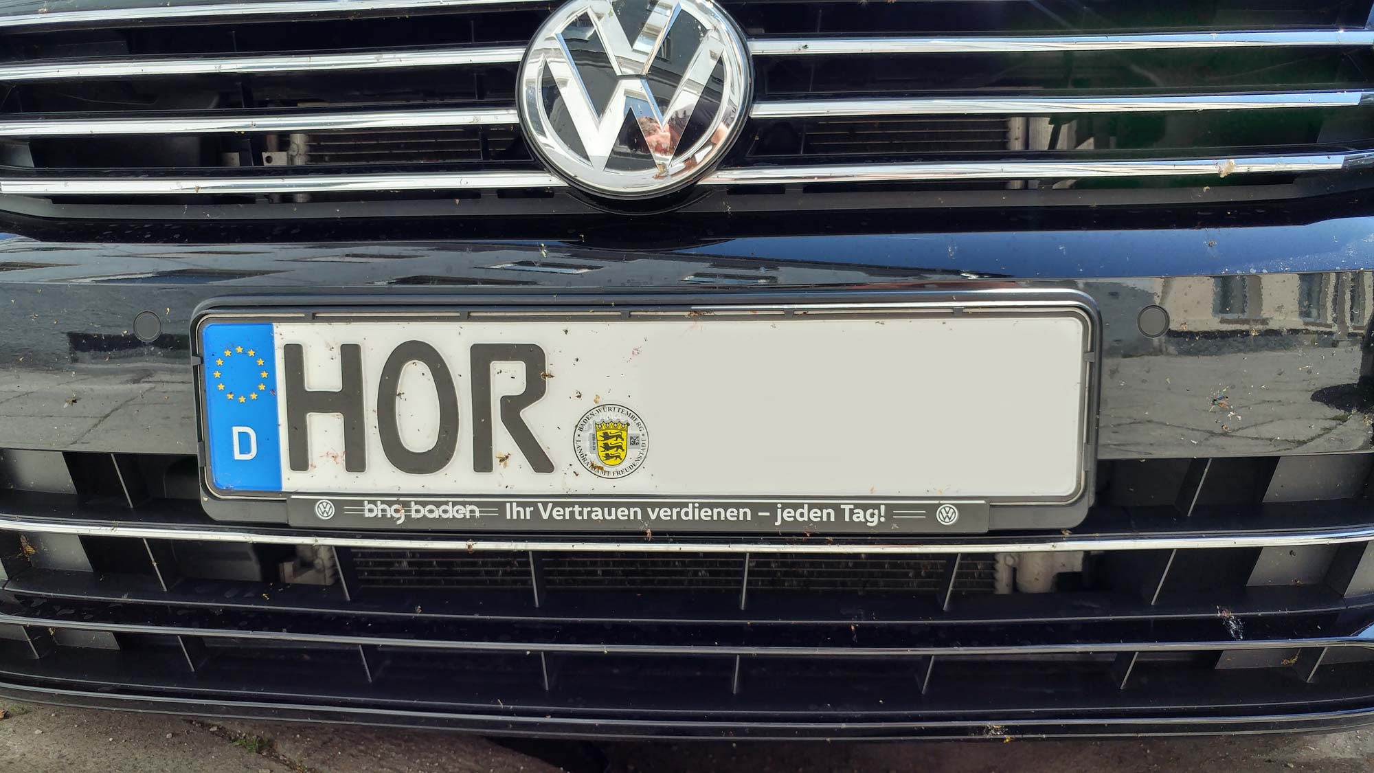 Auto mit dem Kennzeichen HOR