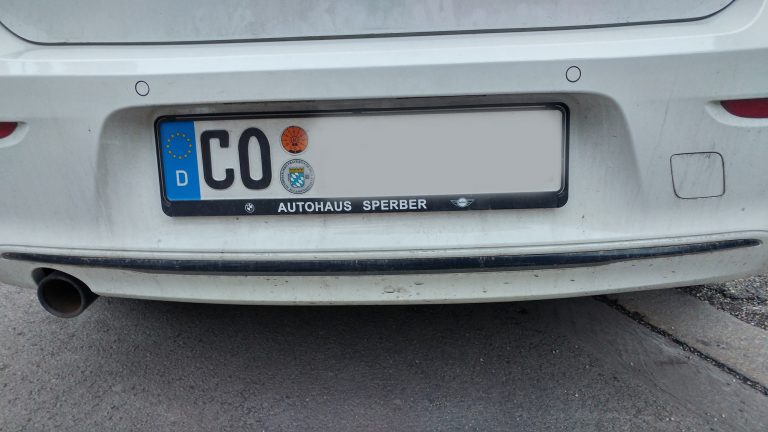 Auto mit dem Kennzeichen CO