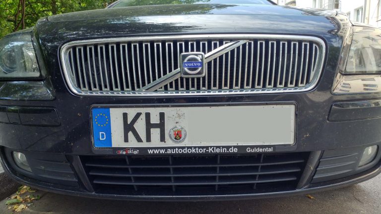 Auto mit dem Kennzeichen KH