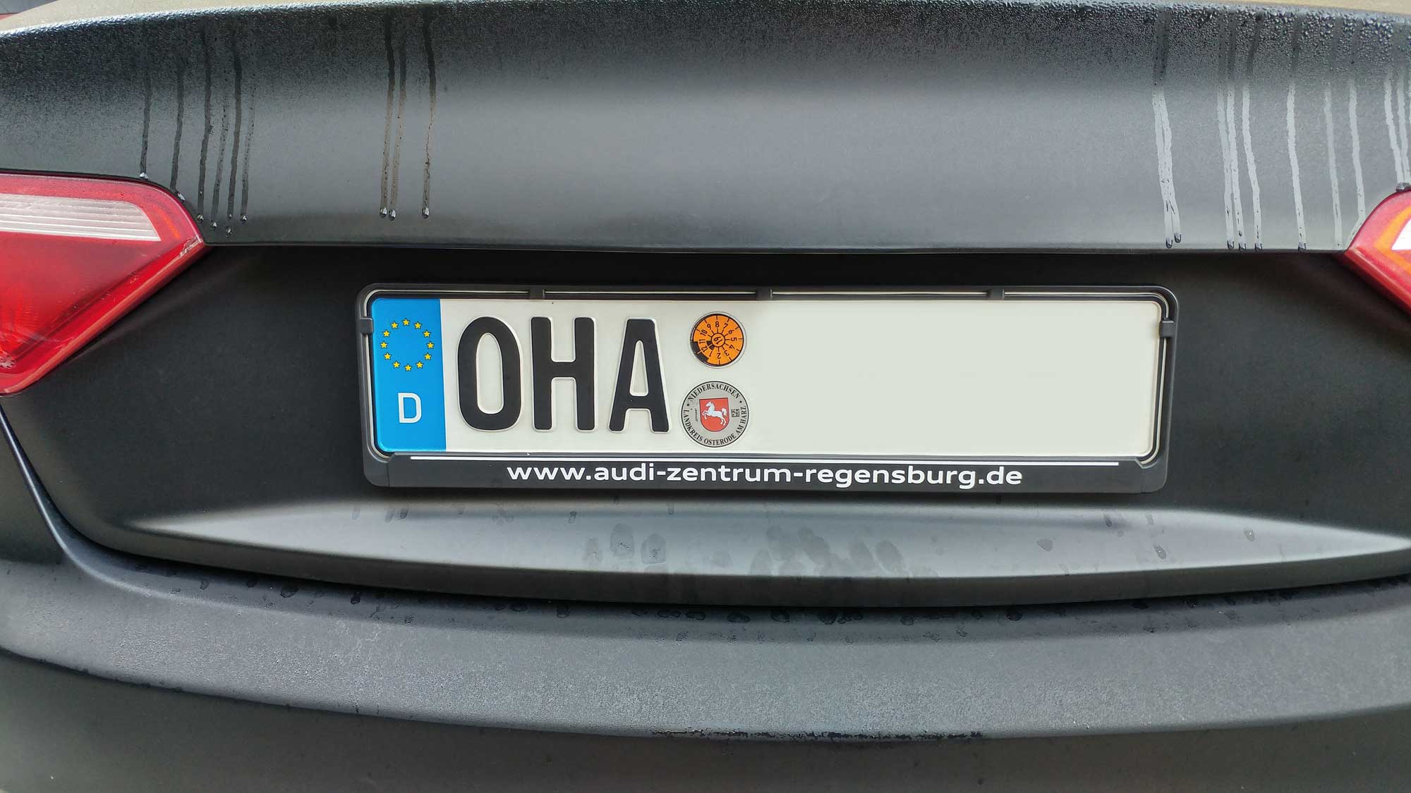 Auto mit dem Kennzeichen OHA